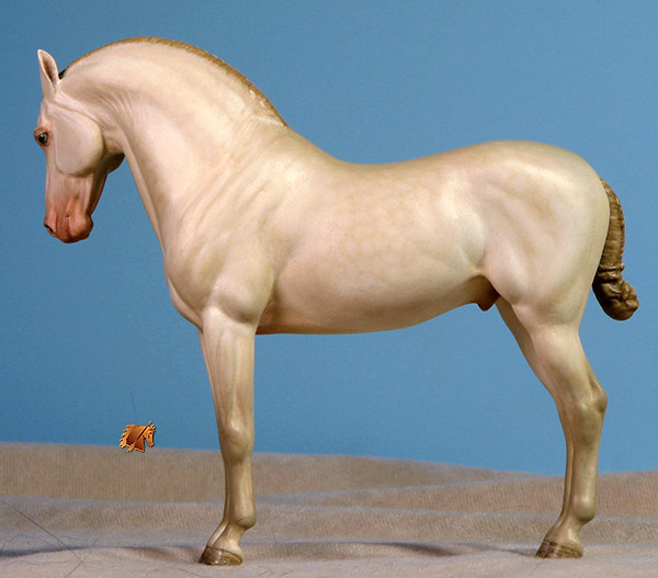 Vingerling Mini Fausto painted by C. Williams